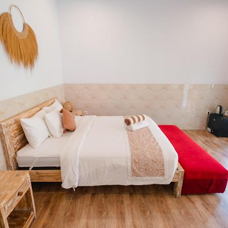 Agung Wiwin Homestay & Restaurant Mengwi Екстериор снимка