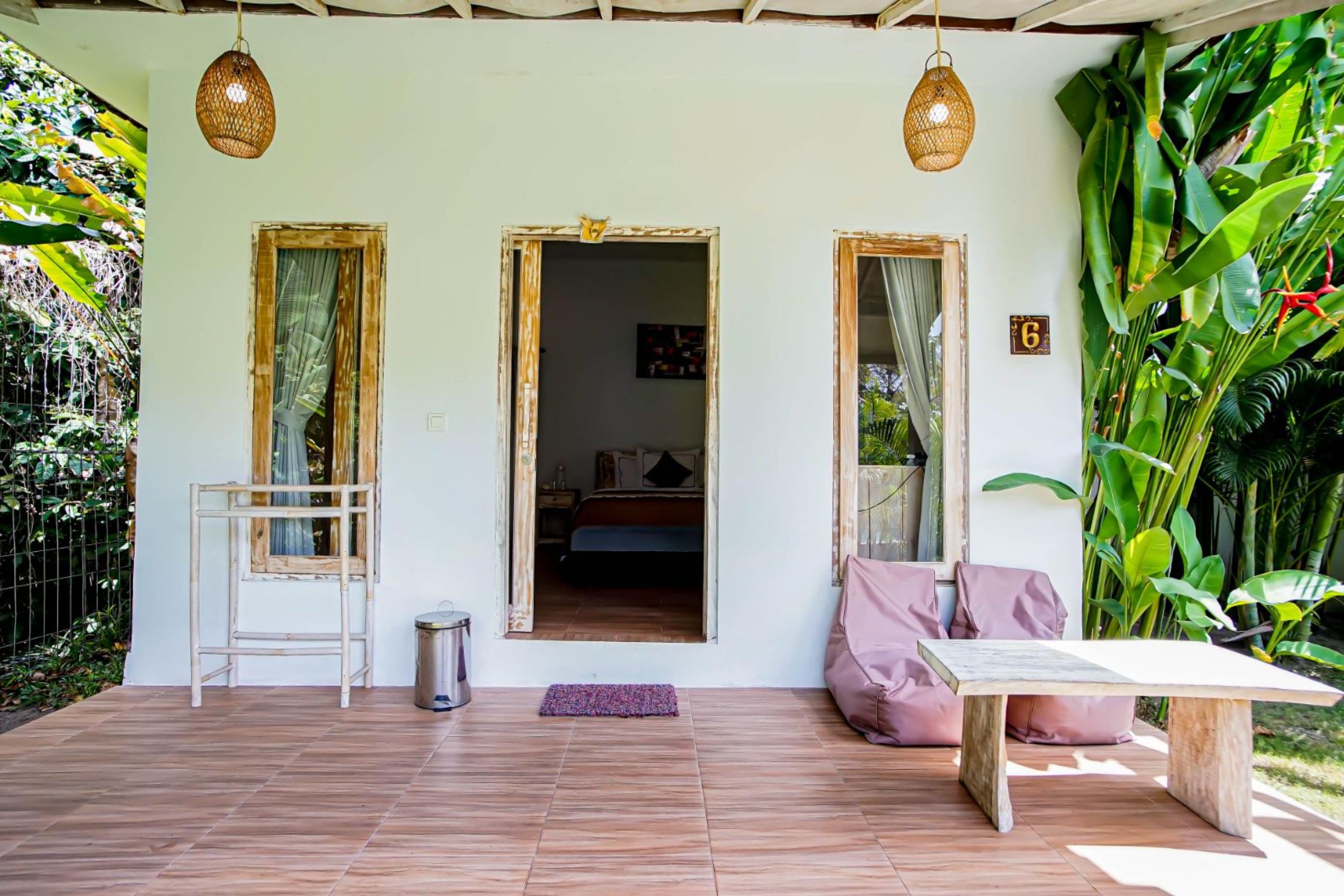 Agung Wiwin Homestay & Restaurant Mengwi Екстериор снимка