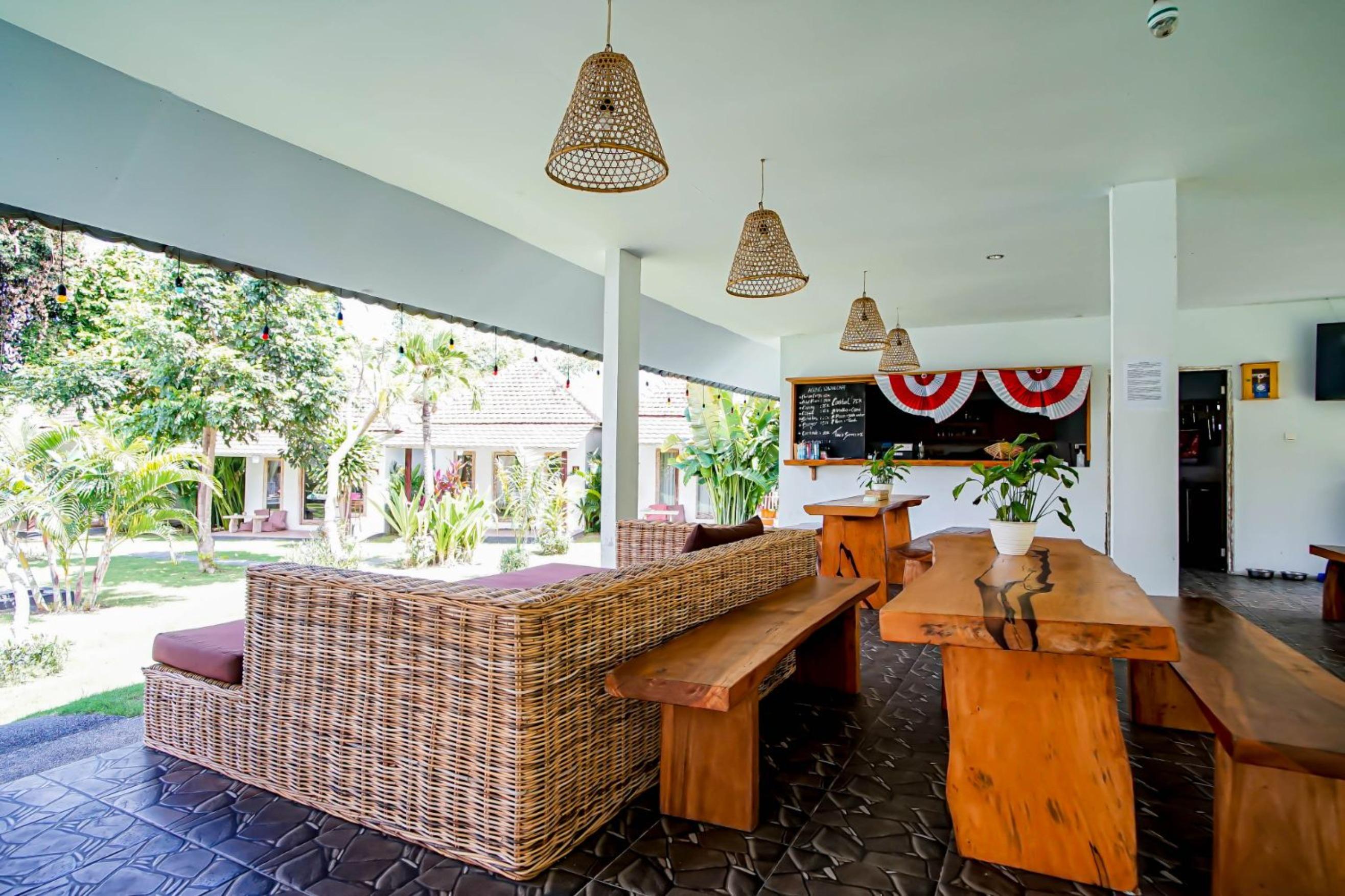 Agung Wiwin Homestay & Restaurant Mengwi Екстериор снимка
