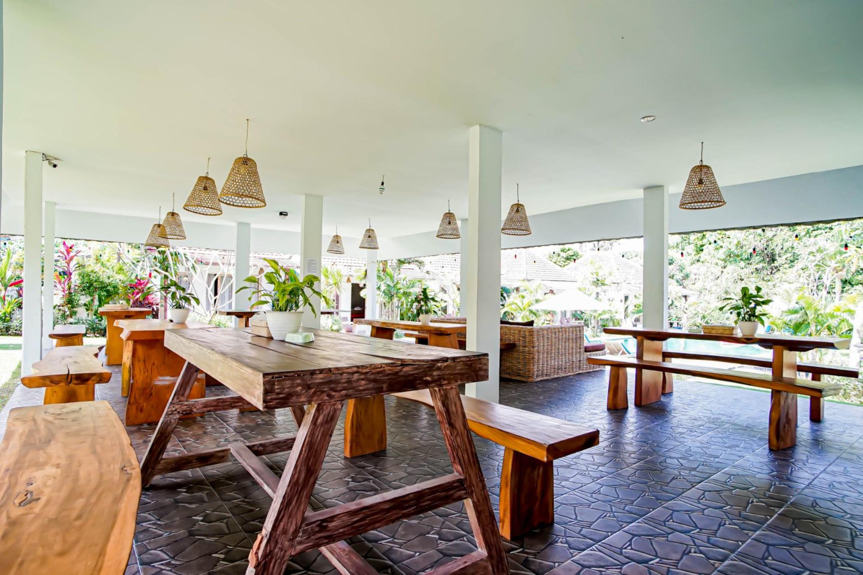 Agung Wiwin Homestay & Restaurant Mengwi Екстериор снимка