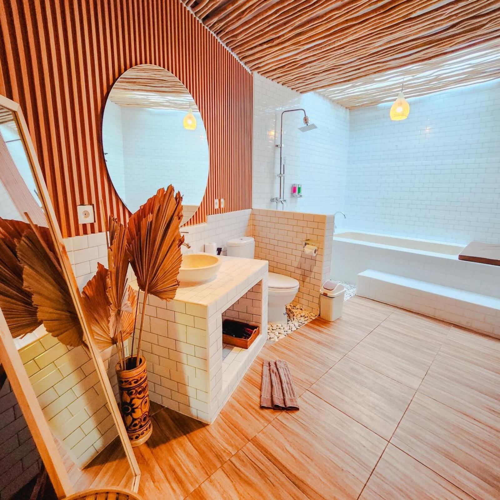 Agung Wiwin Homestay & Restaurant Mengwi Екстериор снимка