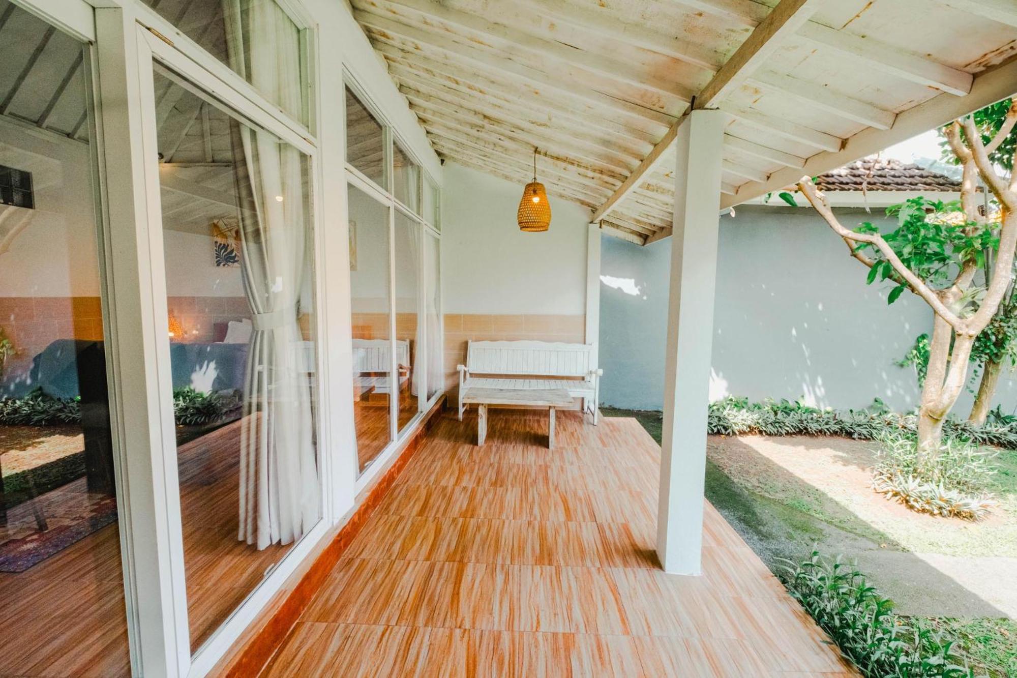 Agung Wiwin Homestay & Restaurant Mengwi Екстериор снимка
