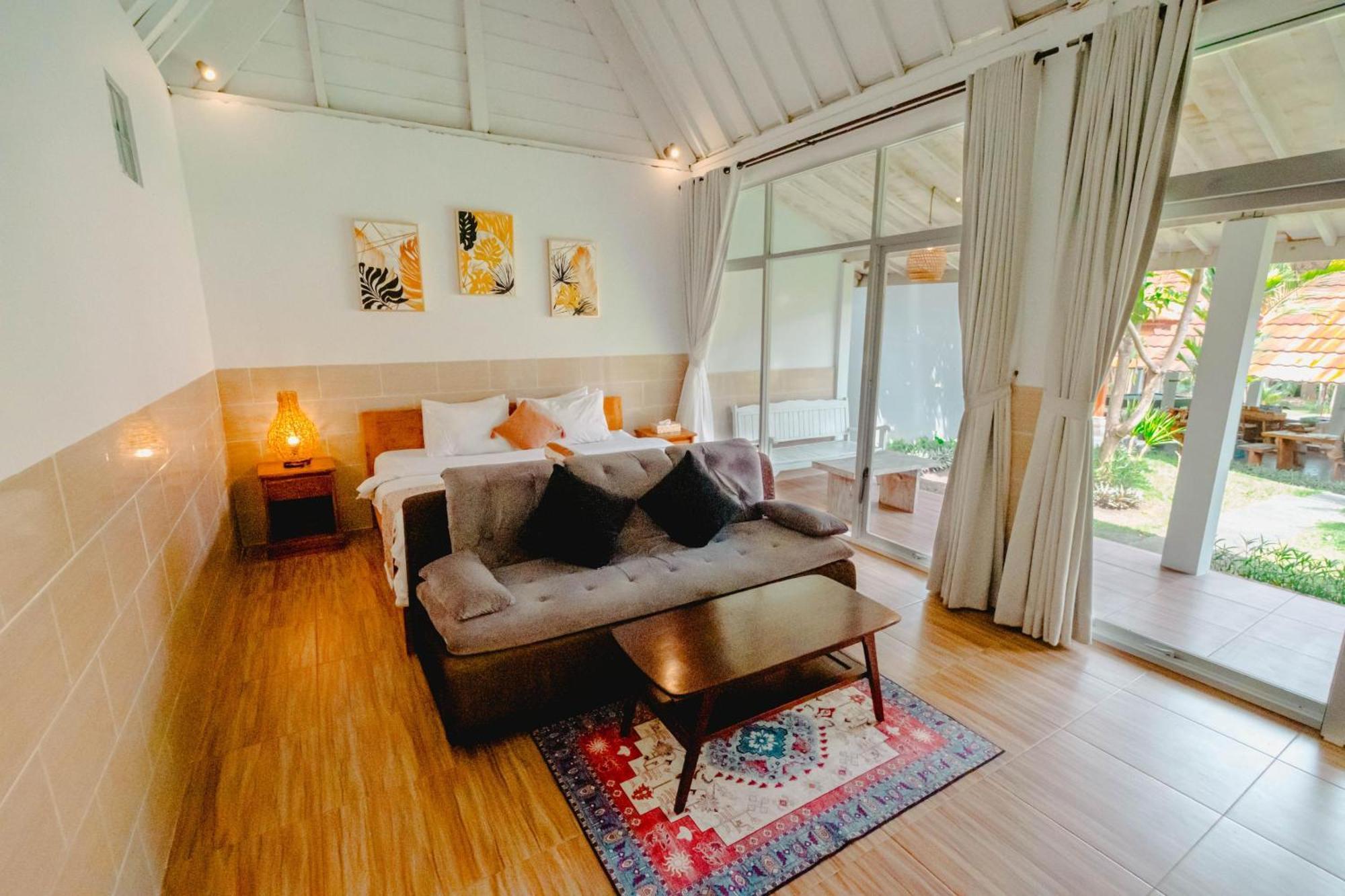 Agung Wiwin Homestay & Restaurant Mengwi Екстериор снимка