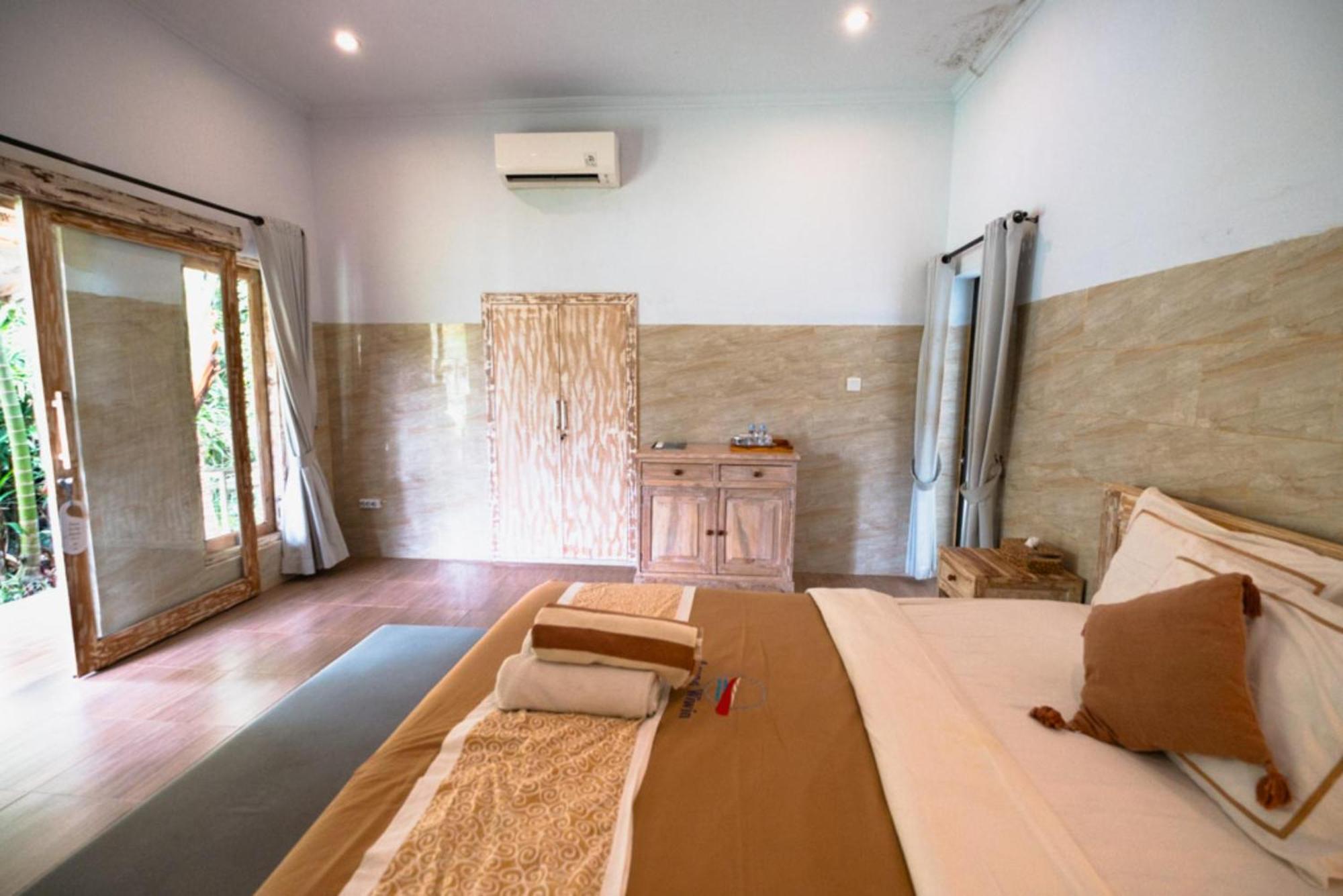 Agung Wiwin Homestay & Restaurant Mengwi Екстериор снимка